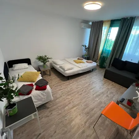124 Apartment *